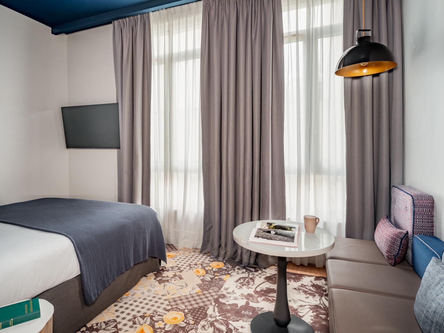 เลอ เบลวาล Hotel ปารีส ภายนอก รูปภาพ